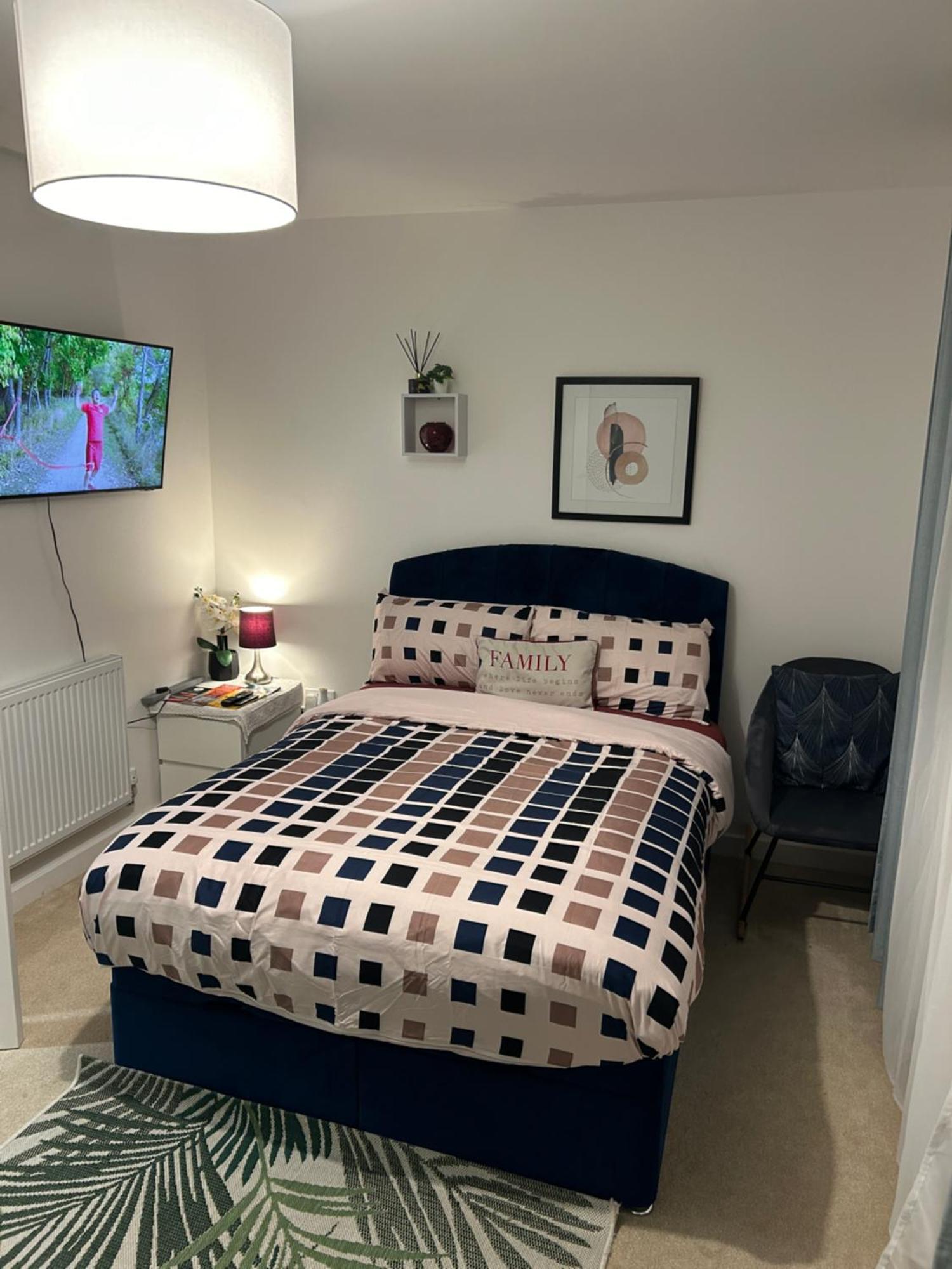 Comfortable Double Room & Single Room In Vibrant Hatfield Neighbourhood Bagian luar foto