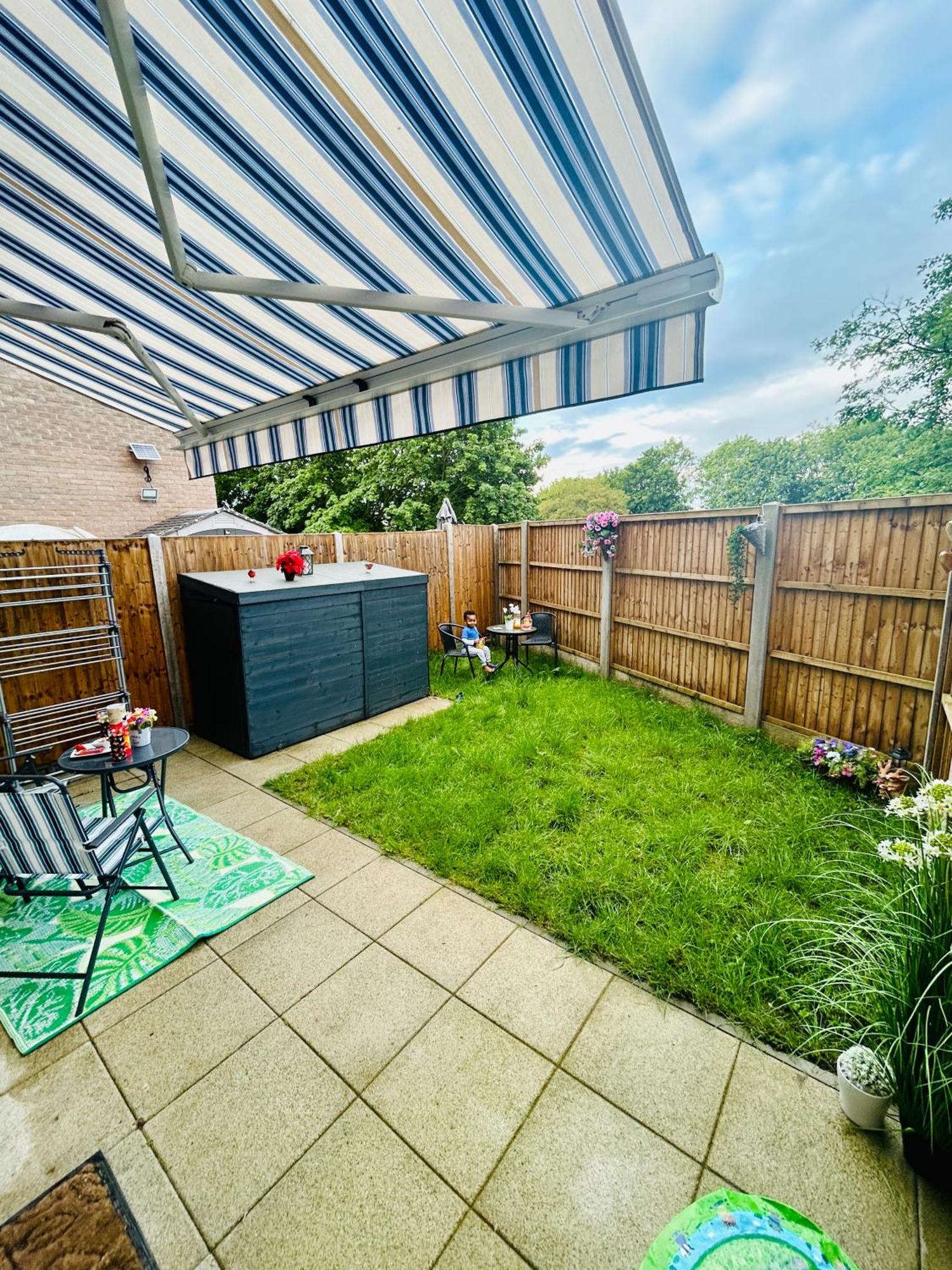 Comfortable Double Room & Single Room In Vibrant Hatfield Neighbourhood Bagian luar foto