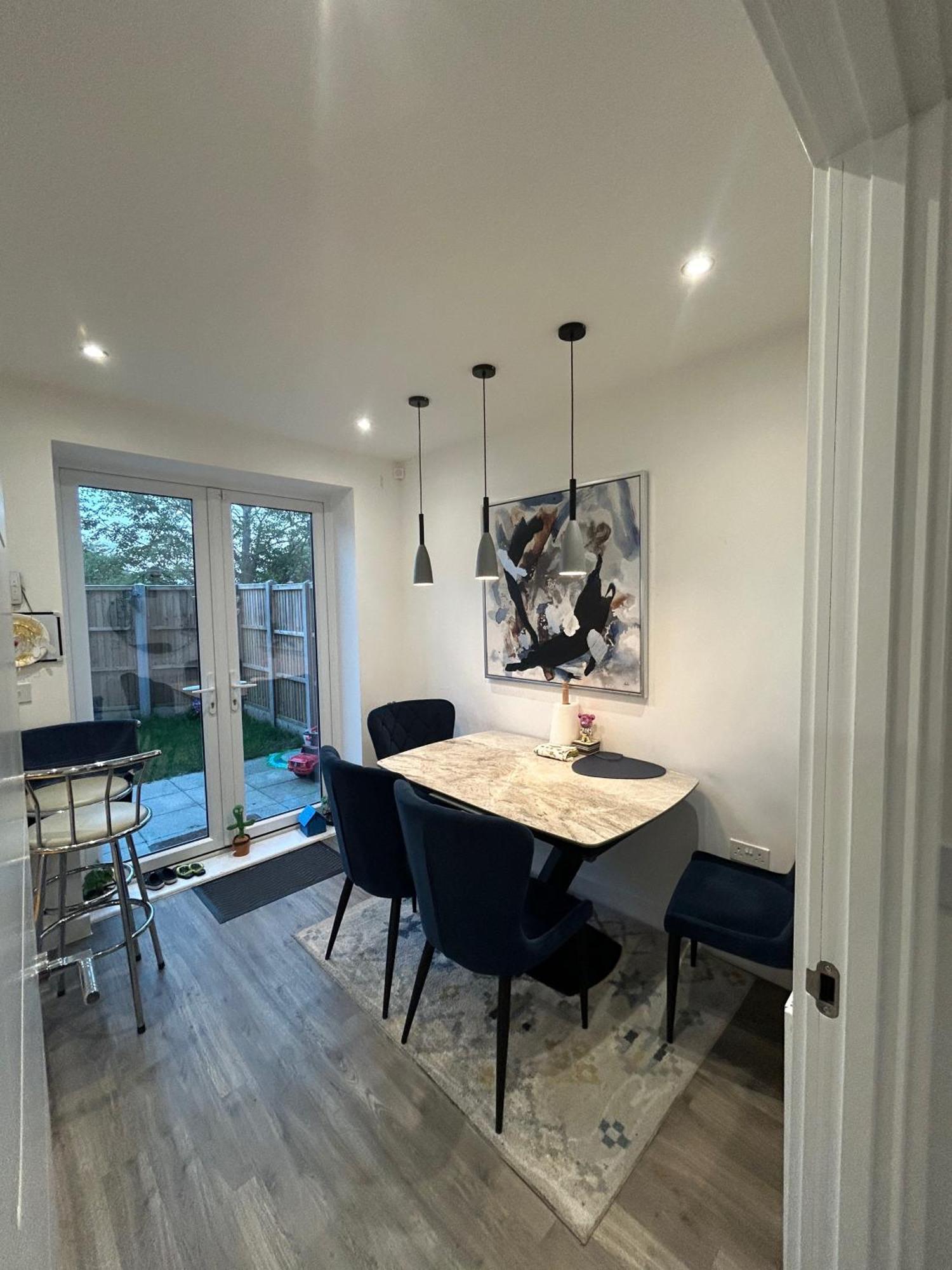 Comfortable Double Room & Single Room In Vibrant Hatfield Neighbourhood Bagian luar foto